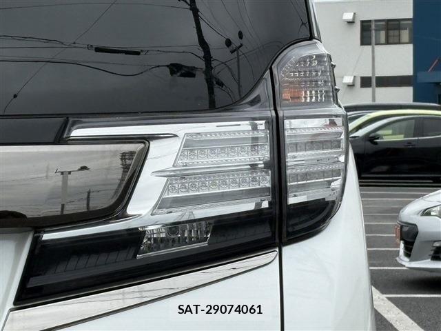 Toyota VELLFIRE 2017-12 7061150-13
