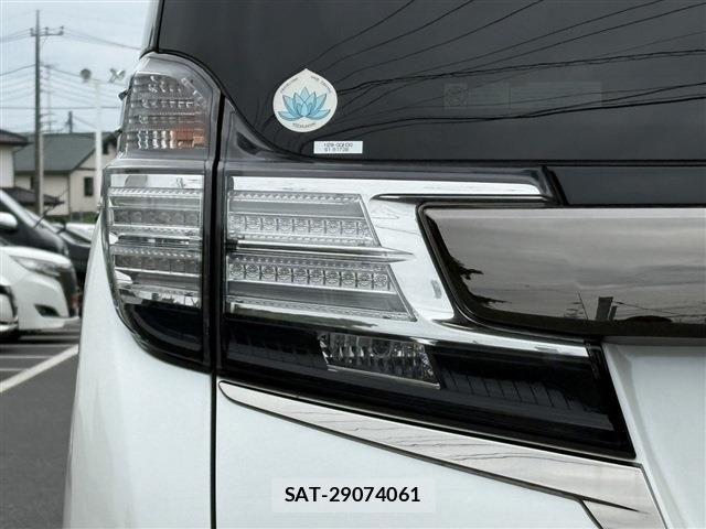 Toyota VELLFIRE 2017-12 7061150-28