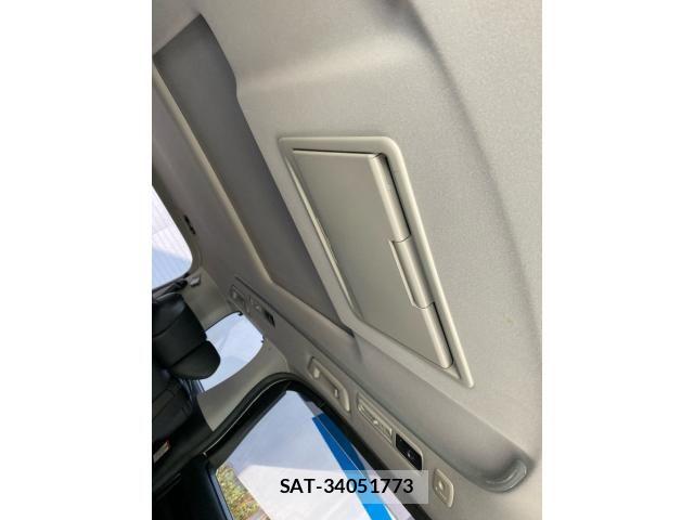 Toyota VELLFIRE 2018-05 7226493-15
