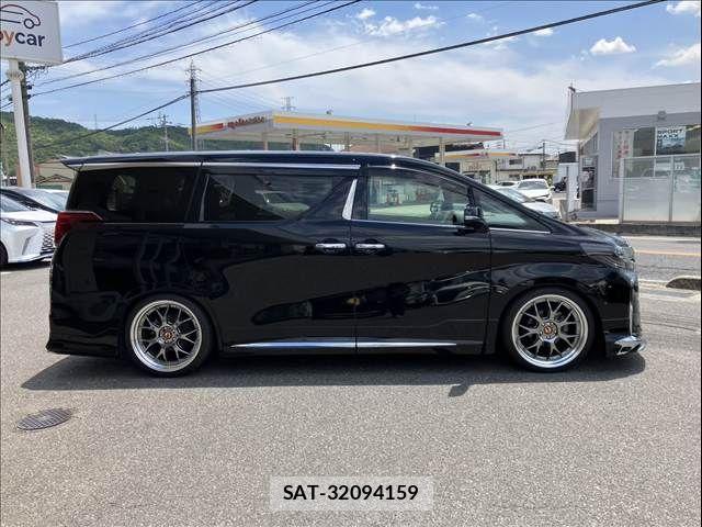 Toyota VELLFIRE 2017-03 7226480-3