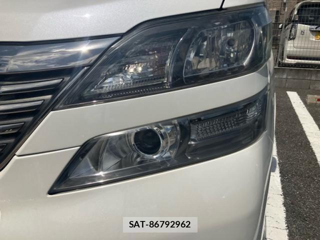 Toyota VELLFIRE 2010-03 7226412-3