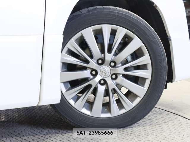 Toyota VELLFIRE 2014-10 7226444-17
