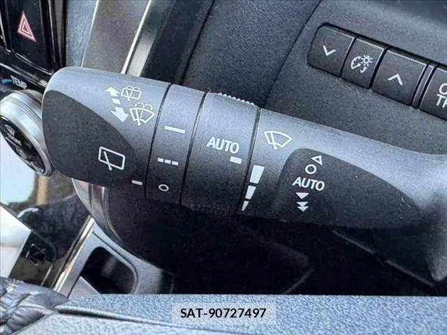 Toyota VELLFIRE 2018-02 7226488-28