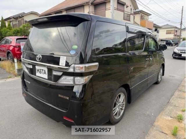 Toyota VELLFIRE 2014-02 7226435-1