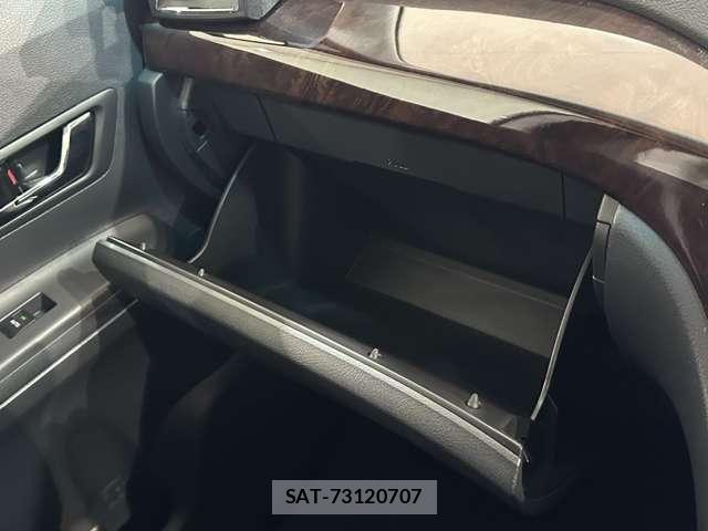 Toyota VELLFIRE 2012-02 7226413-26