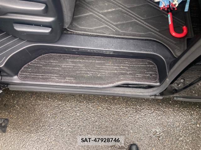 Toyota VELLFIRE 2019-09 7226503-11