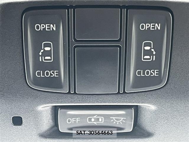 Toyota VELLFIRE 2017-03 7226484-4