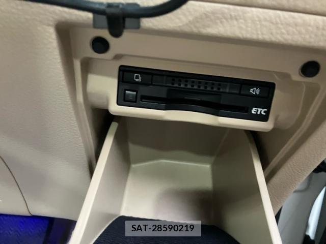 Toyota VELLFIRE 2014-01 7226432-17