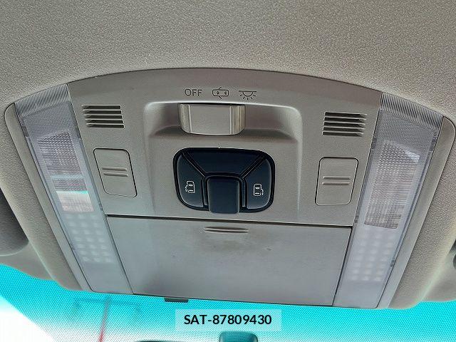 Toyota VELLFIRE 2012-05 7252682-17