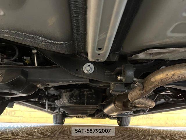 Toyota VELLFIRE 2017-04 7252670-18