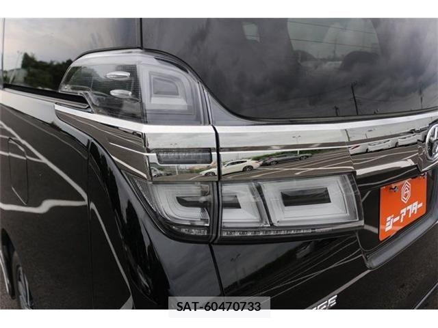 Toyota VELLFIRE 2018-07 7252669-22