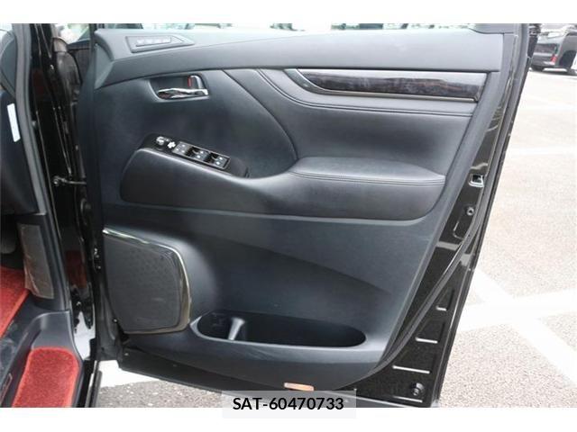 Toyota VELLFIRE 2018-07 7252669-27