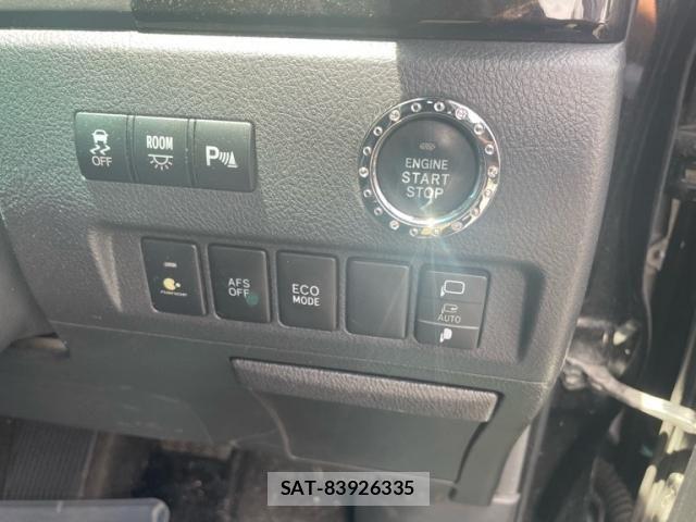 Toyota VELLFIRE 2012-01 7330855-17