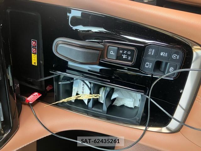 Toyota VELLFIRE 2025-10 7330807-16