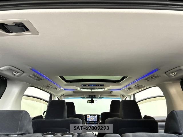 Toyota VELLFIRE 2017-03 7330833-12