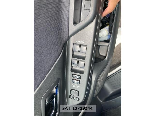 Toyota VELLFIRE 2009-01 7330869-17