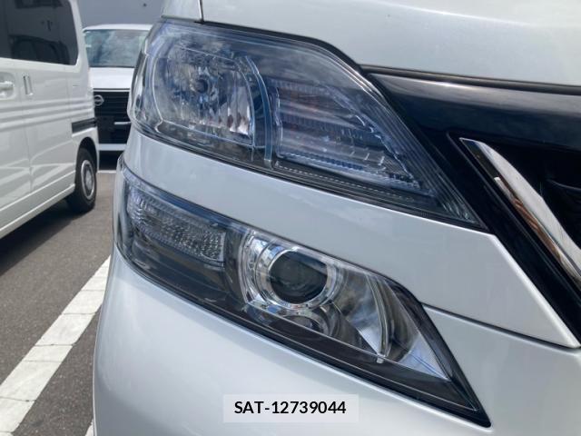 Toyota VELLFIRE 2009-01 7330869-3