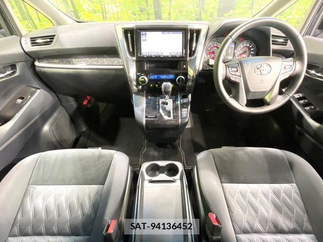 Toyota VELLFIRE 2018-07 7330822-1