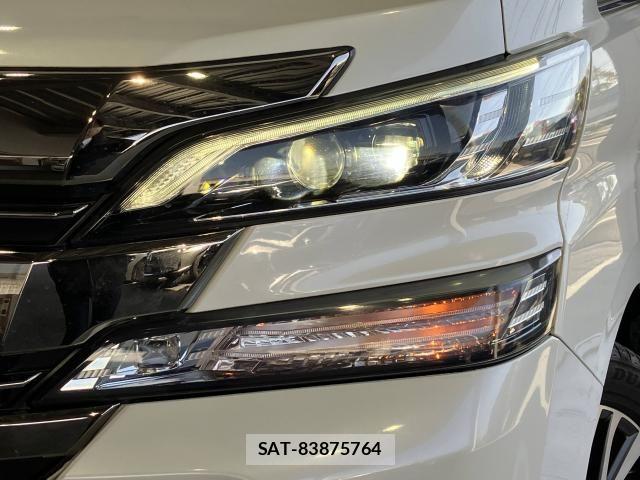 Toyota VELLFIRE 2017-10 7330826-29