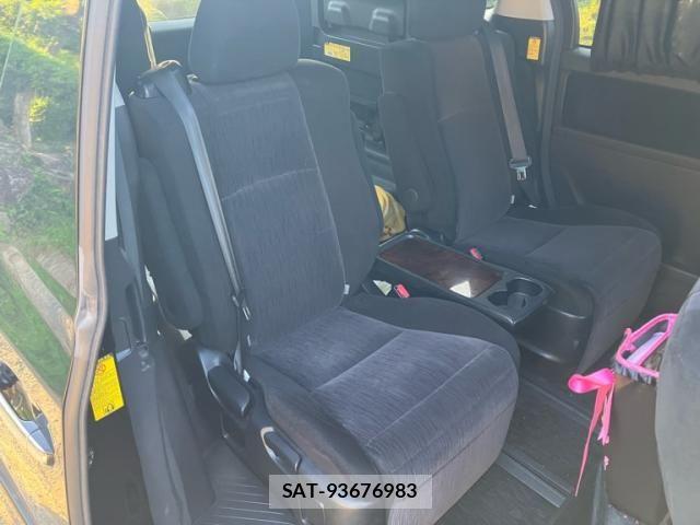 Toyota VELLFIRE 2012-01 7330858-12