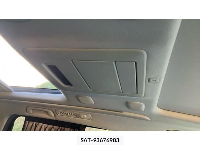 Toyota VELLFIRE 2012-01 7330858-19