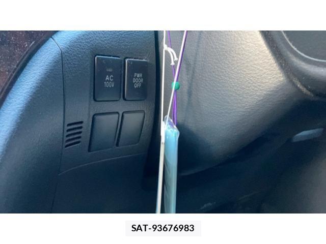 Toyota VELLFIRE 2012-01 7330858-22