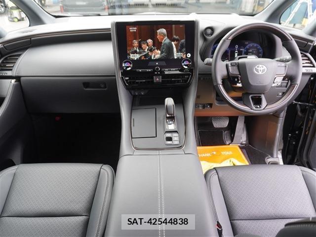 Toyota VELLFIRE 2026-01 7330818-2