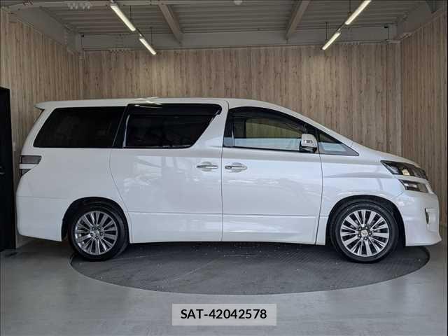 Toyota VELLFIRE 2014-03 7330852-17