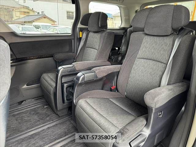 Toyota VELLFIRE 2013-02 7360266-18