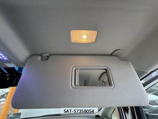 Toyota VELLFIRE 2013-02 7360266-28