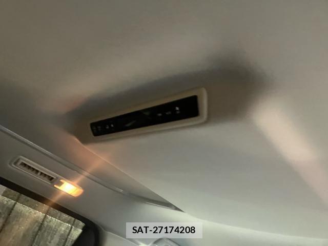 Toyota VELLFIRE 2017-04 7360267-12