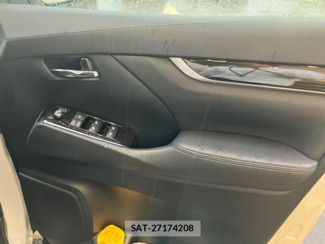 Toyota VELLFIRE 2017-04 7360267-13