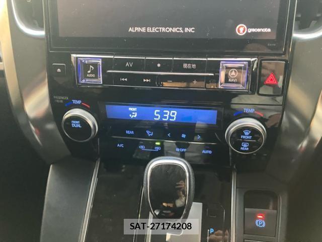 Toyota VELLFIRE 2017-04 7360267-19