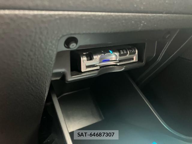 Toyota VELLFIRE 2011-09 7360282-23