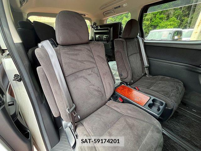 Toyota VELLFIRE 2009-11 7394624-9