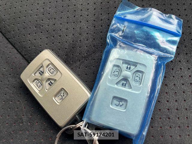 Toyota VELLFIRE 2009-11 7394624-25