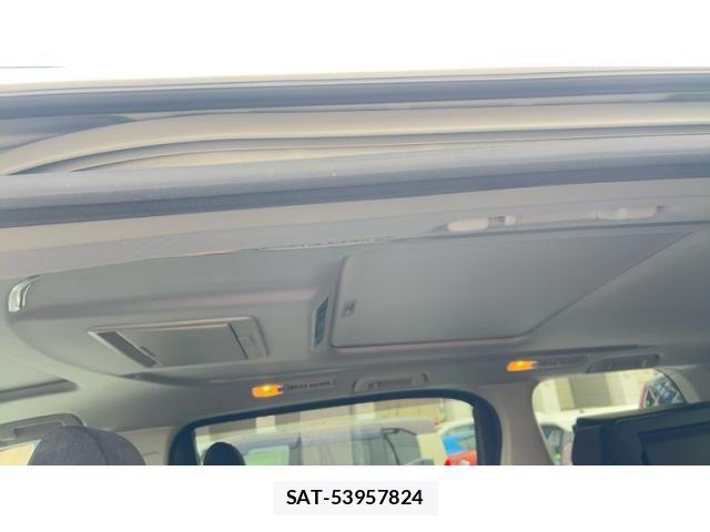 Toyota VELLFIRE 2017-06 7394151-11
