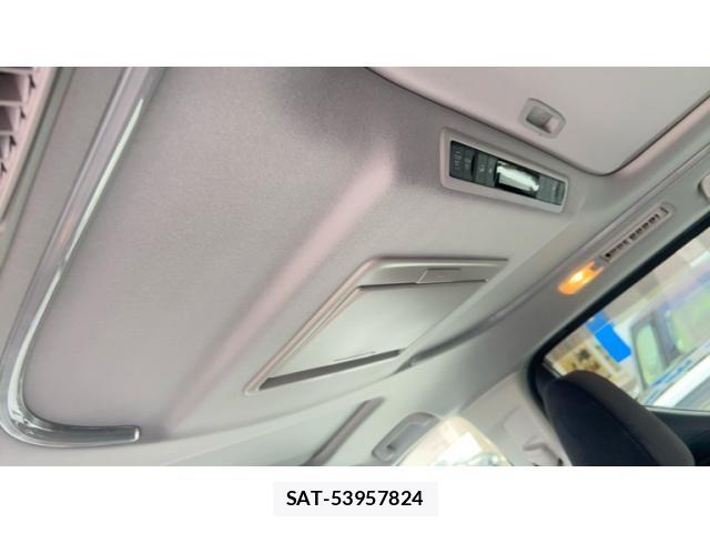 Toyota VELLFIRE 2017-06 7394151-12