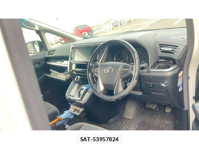 Toyota VELLFIRE 2017-06 7394151-15
