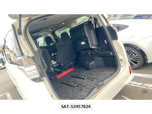 Toyota VELLFIRE 2017-06 7394151-26