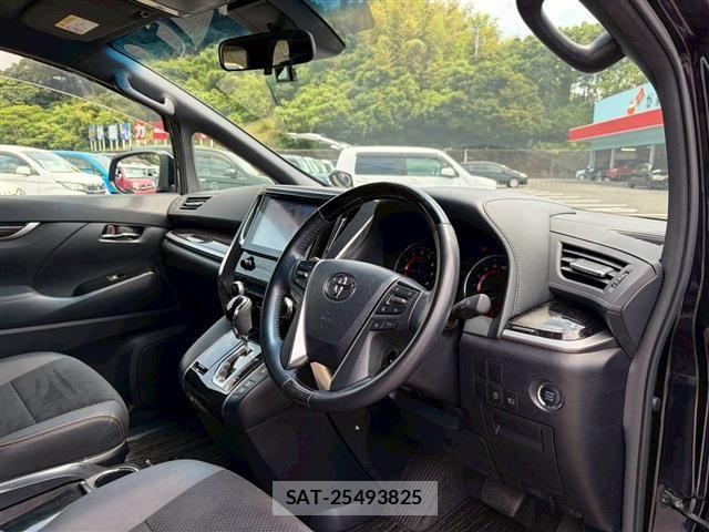 Toyota VELLFIRE 2021-04 7394608-12