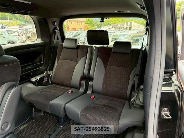 Toyota VELLFIRE 2021-04 7394608-15
