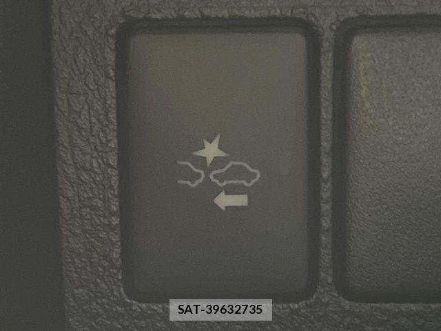 Toyota VELLFIRE 2017-06 7458546-3
