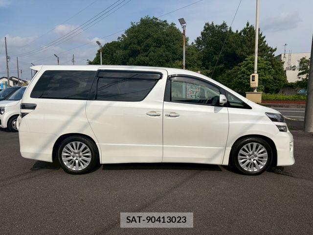 Toyota VELLFIRE 2012-11 7458559-17