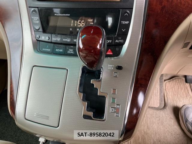 Toyota VELLFIRE 2008-11 7458574-20