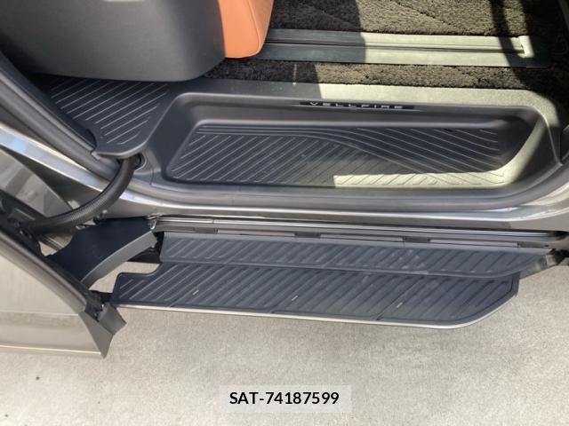 Toyota VELLFIRE 2025-04 7458521-8