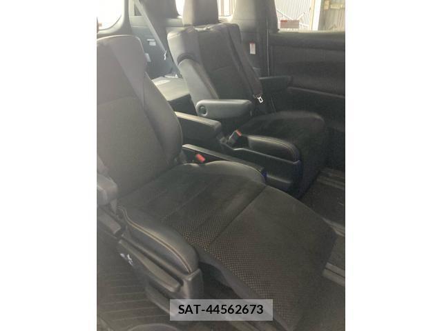 Toyota VELLFIRE 2017-02 7458550-23