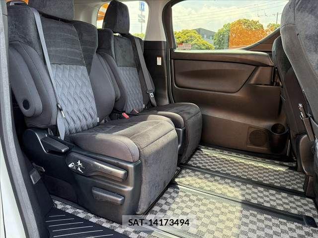 Toyota VELLFIRE 2018-05 7458553-17