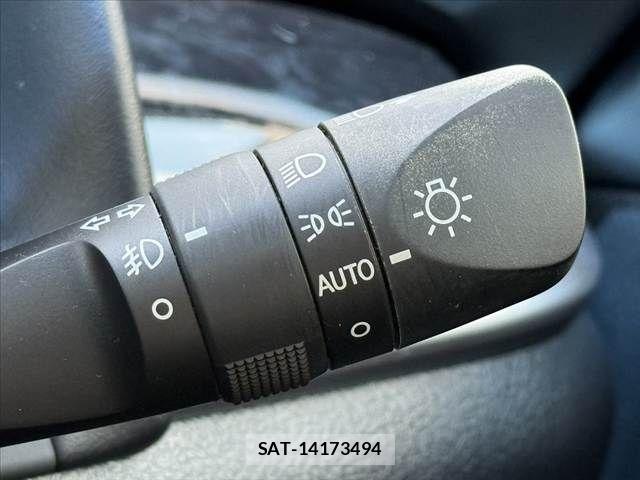 Toyota VELLFIRE 2018-05 7458553-24