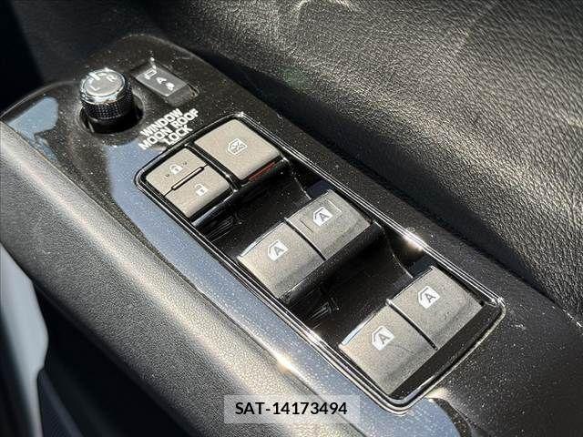 Toyota VELLFIRE 2018-05 7458553-28